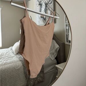 SKIMS bodysuit - Size XS - Tan